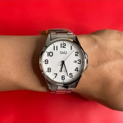 Ceas Barbati, Q&Q by Citizen, Classic A480J204Y